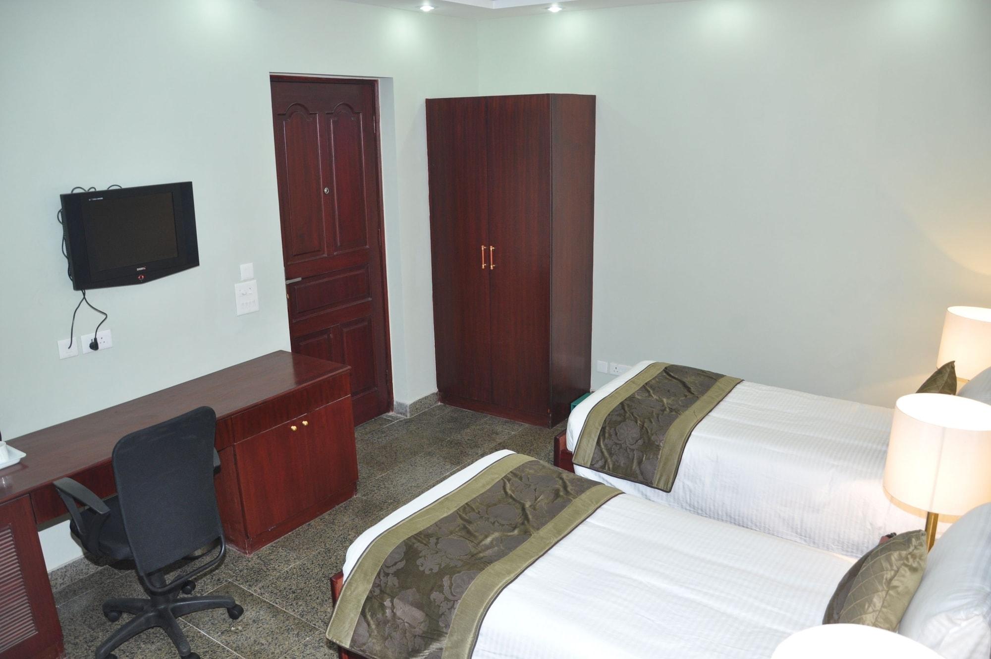 Oyo 367 Hotel Forest Green Нью-Делі Екстер'єр фото