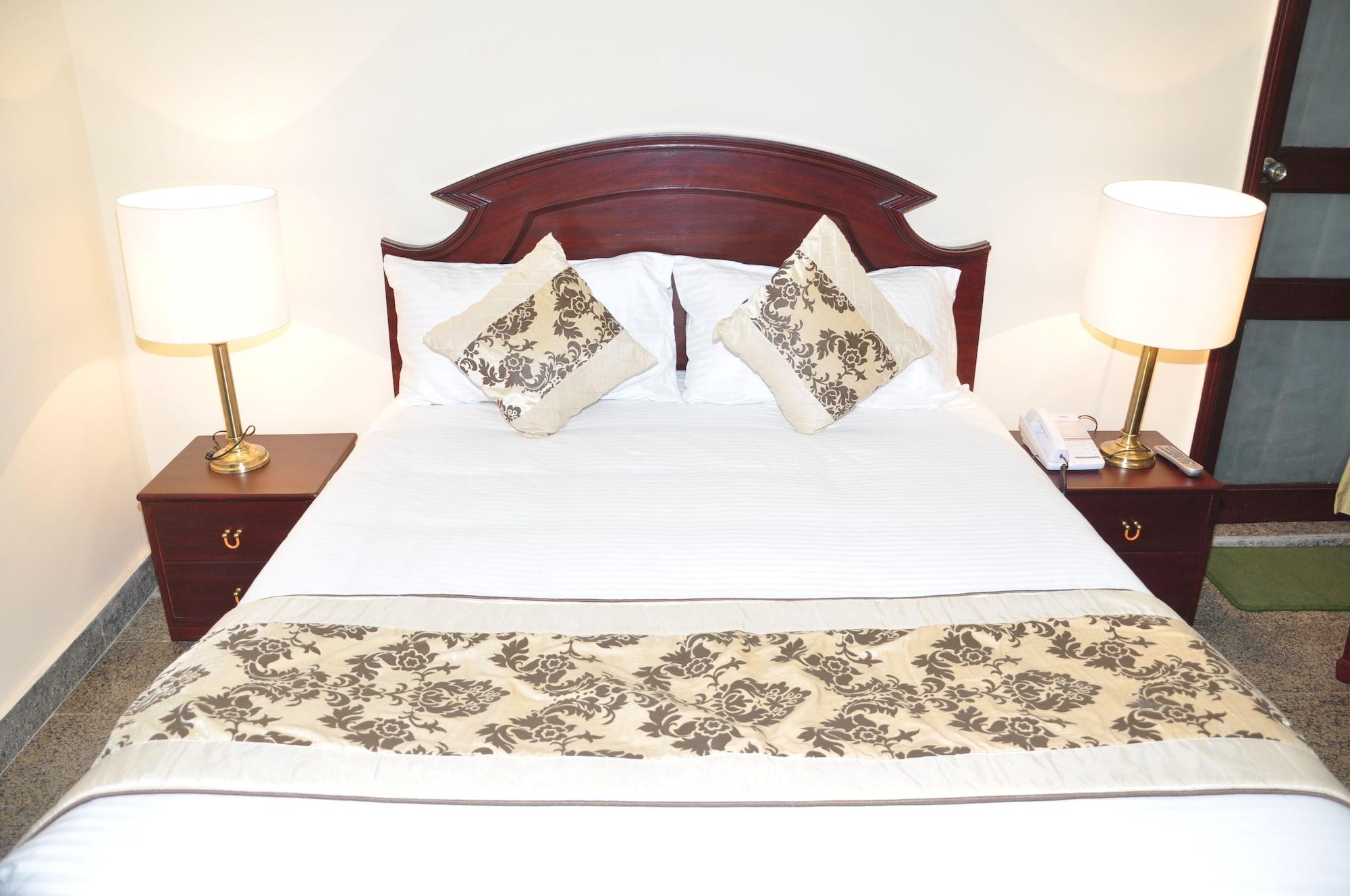 Oyo 367 Hotel Forest Green Нью-Делі Екстер'єр фото