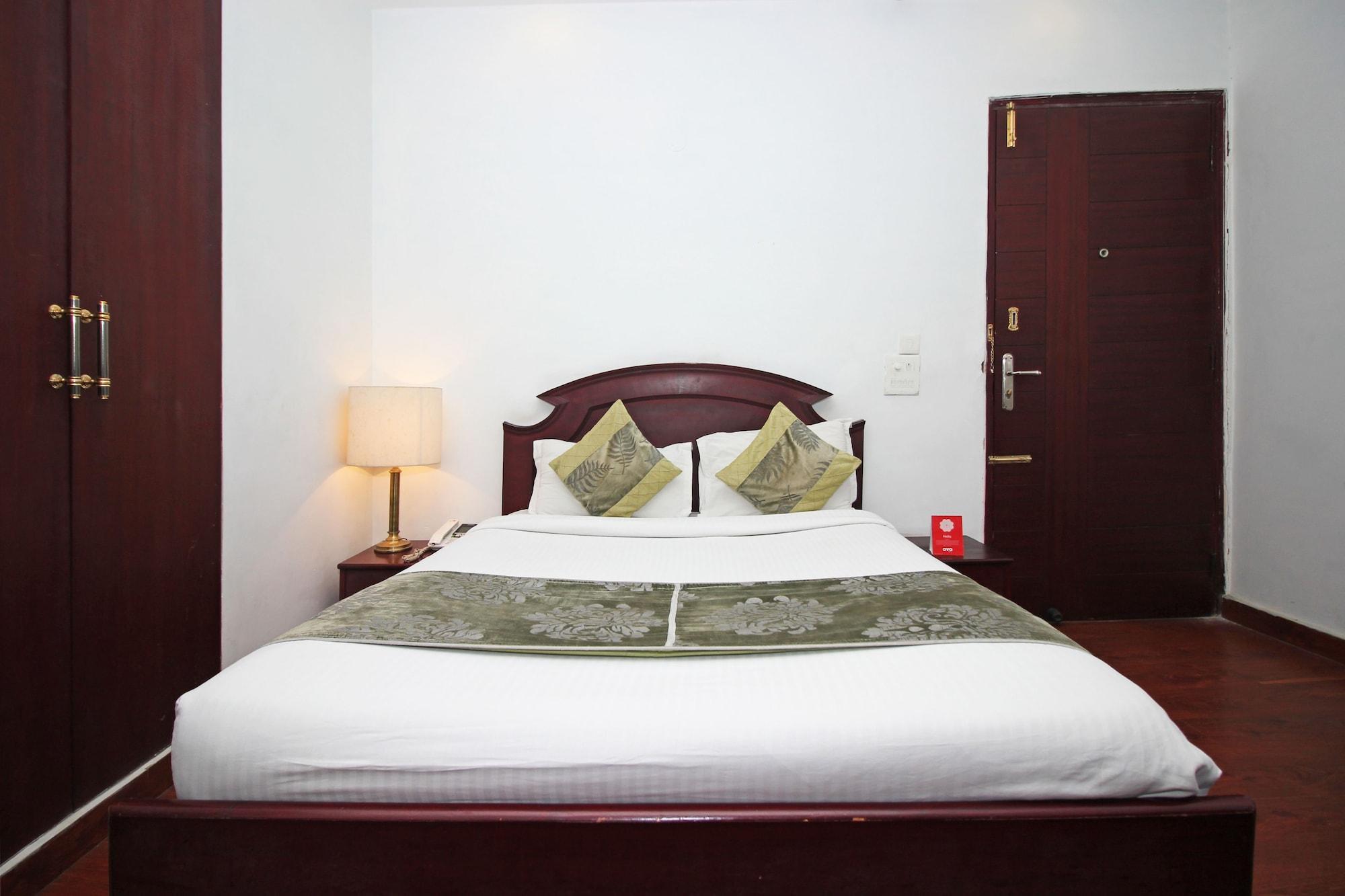 Oyo 367 Hotel Forest Green Нью-Делі Екстер'єр фото