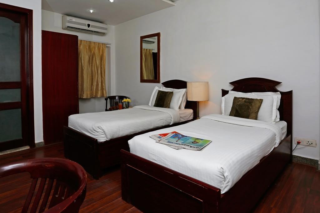 Oyo 367 Hotel Forest Green Нью-Делі Екстер'єр фото