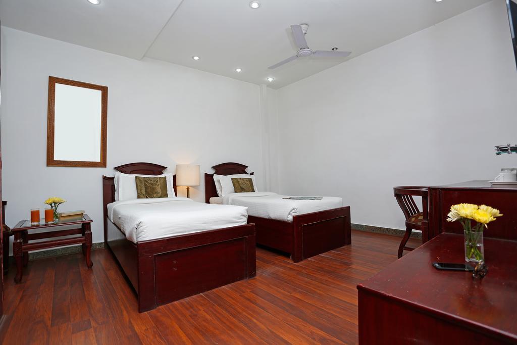 Oyo 367 Hotel Forest Green Нью-Делі Екстер'єр фото